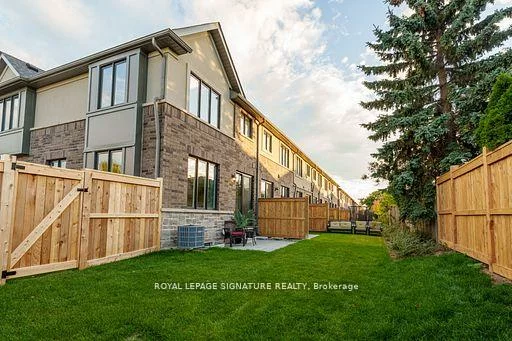 2184, Postmaster, 1019 - WM Westmount, Oakville