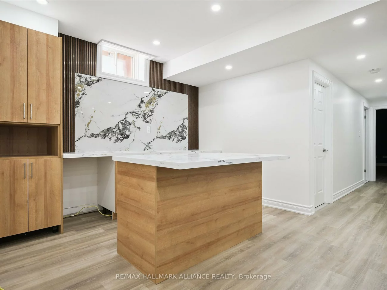 3340, Meadow Marsh, 1010 - JM Joshua Meadows, Oakville