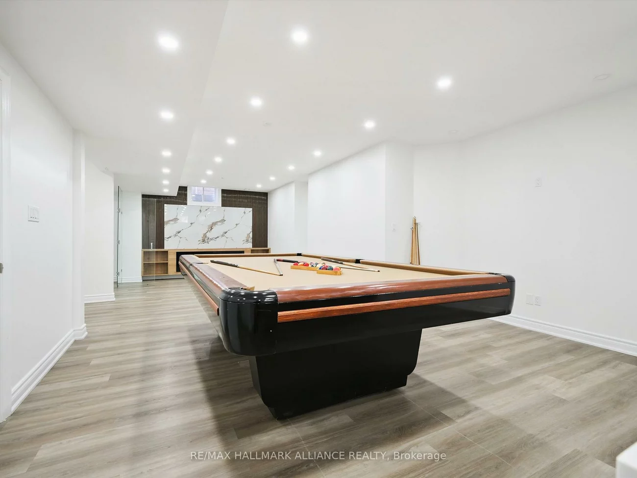 3340, Meadow Marsh, 1010 - JM Joshua Meadows, Oakville