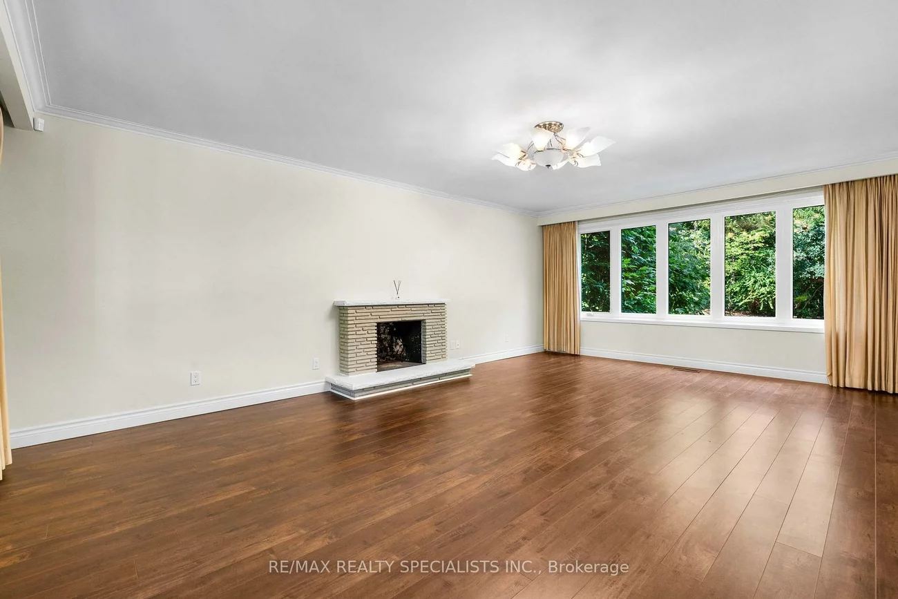 145, Wolfdale, 1017 - SW Southwest, Oakville