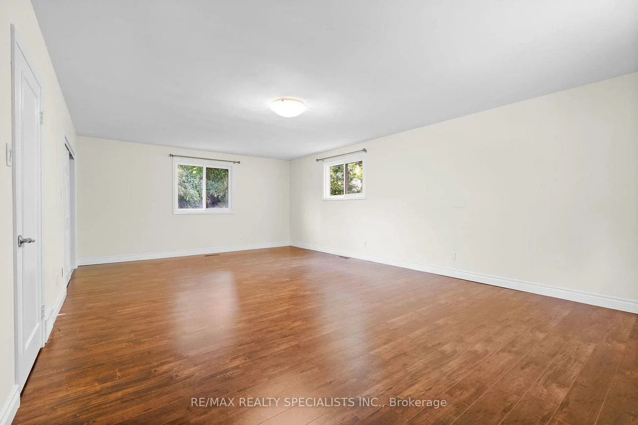 145, Wolfdale, 1017 - SW Southwest, Oakville