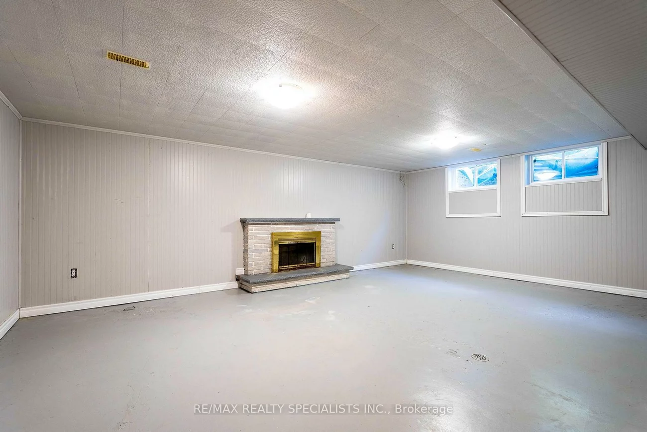 145, Wolfdale, 1017 - SW Southwest, Oakville