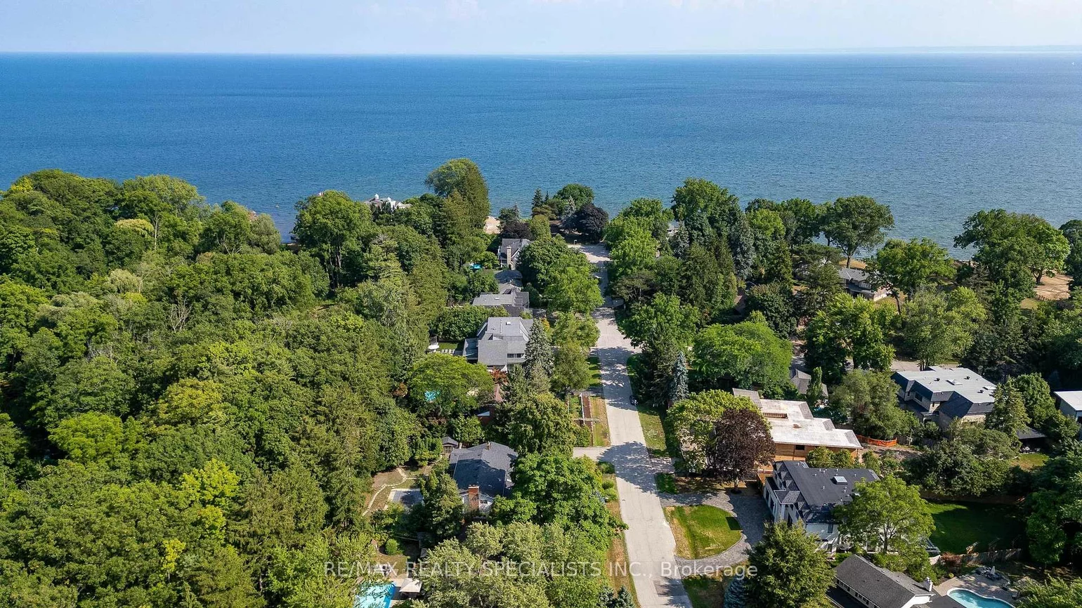 145, Wolfdale, 1017 - SW Southwest, Oakville