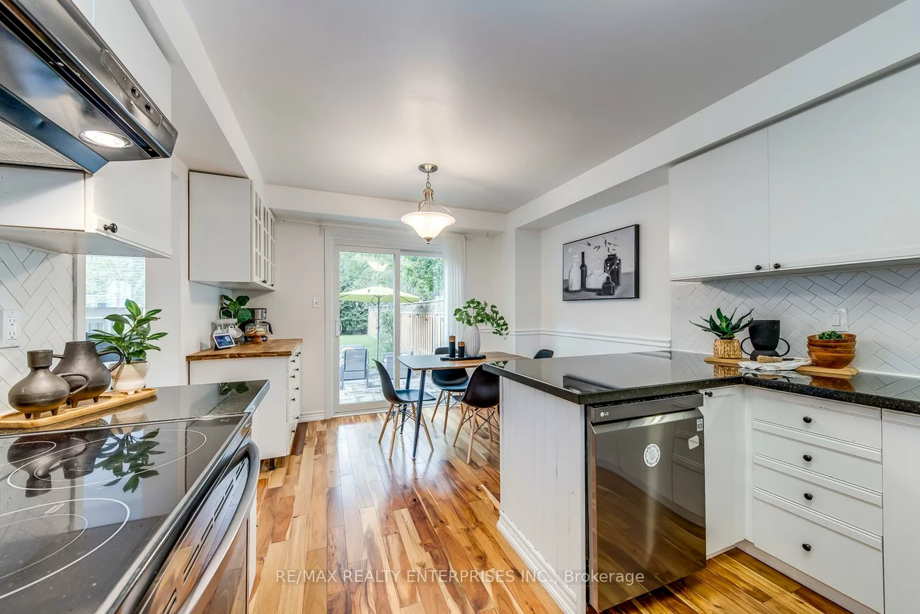1157, Beechnut, 1004 - CV Clearview, Oakville