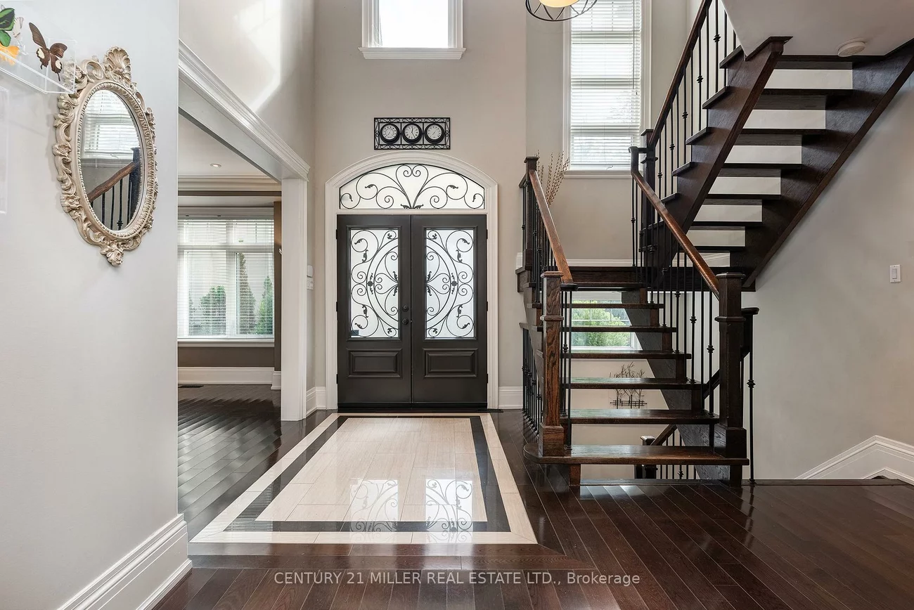 108, Livno, 1001 - BR Bronte, Oakville