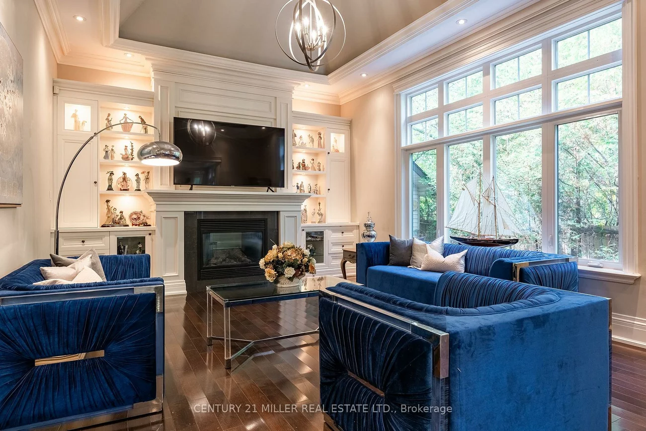 108, Livno, 1001 - BR Bronte, Oakville