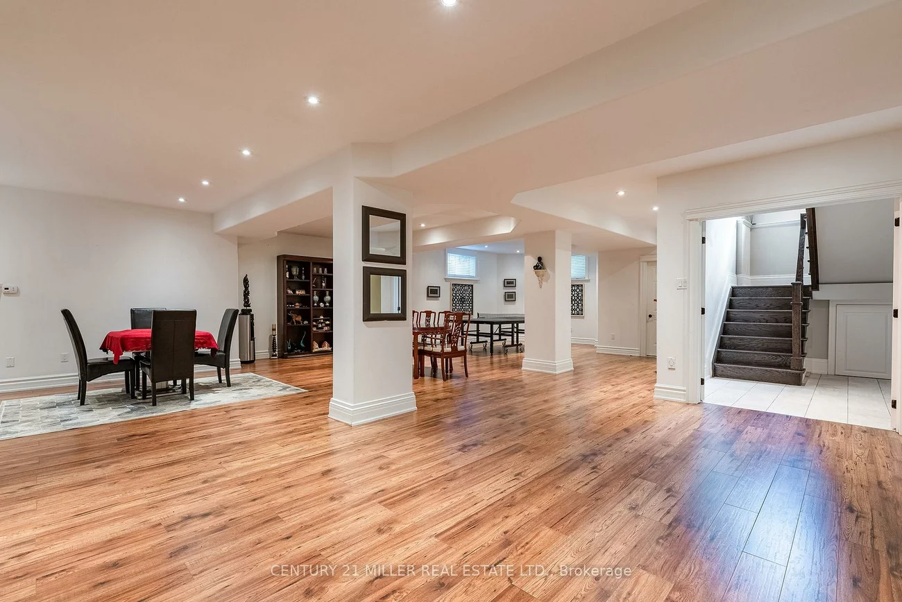 108, Livno, 1001 - BR Bronte, Oakville