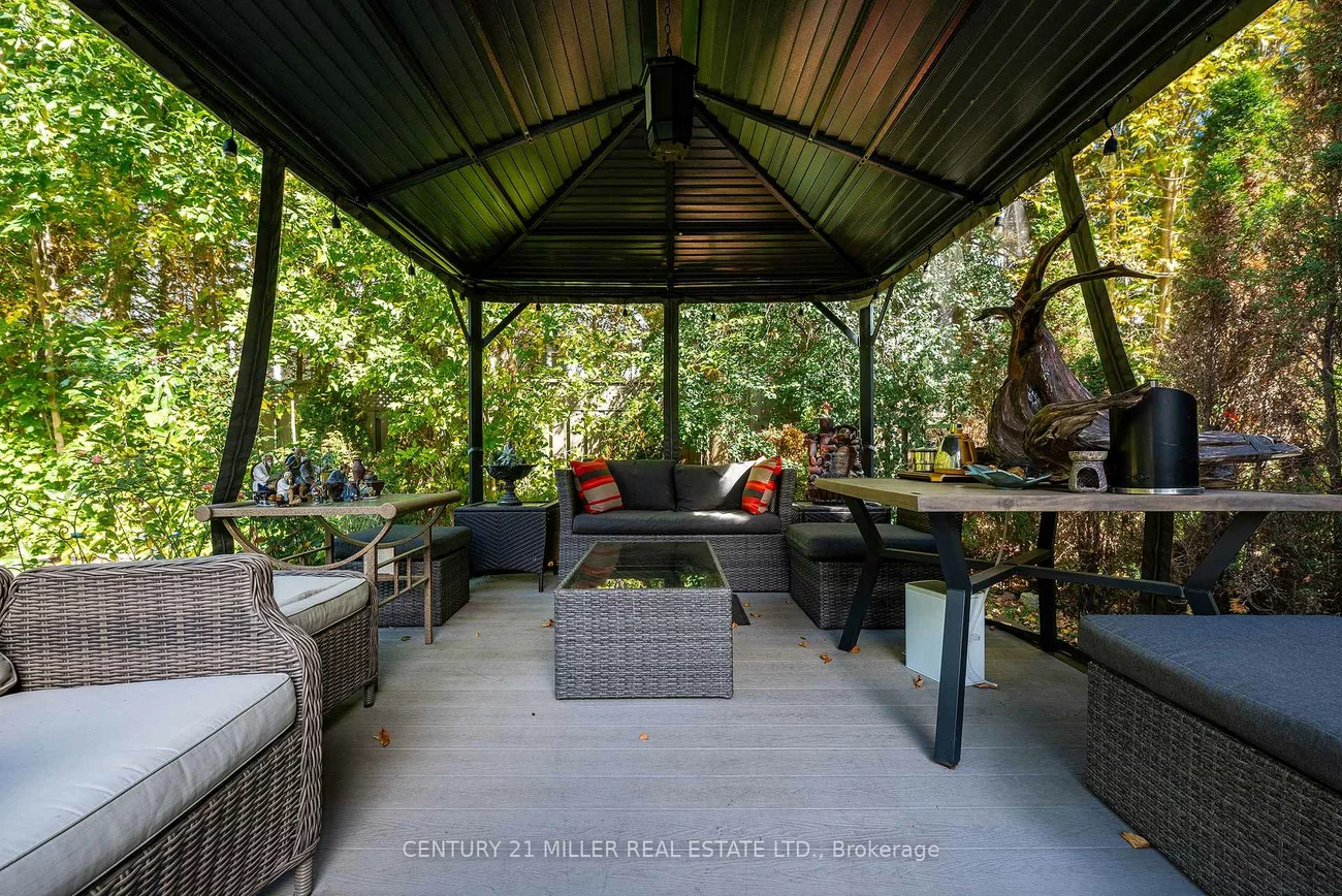 108, Livno, 1001 - BR Bronte, Oakville