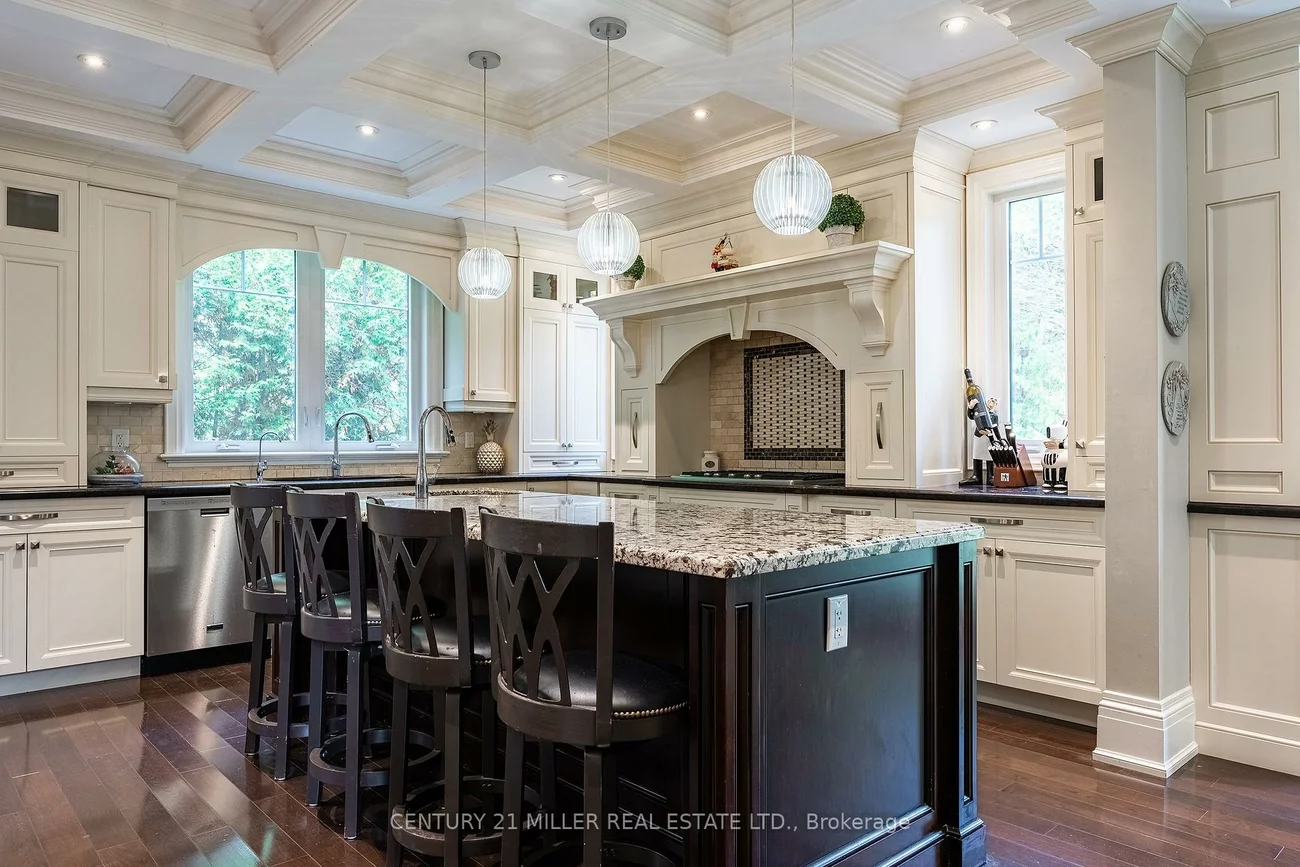 108, Livno, 1001 - BR Bronte, Oakville