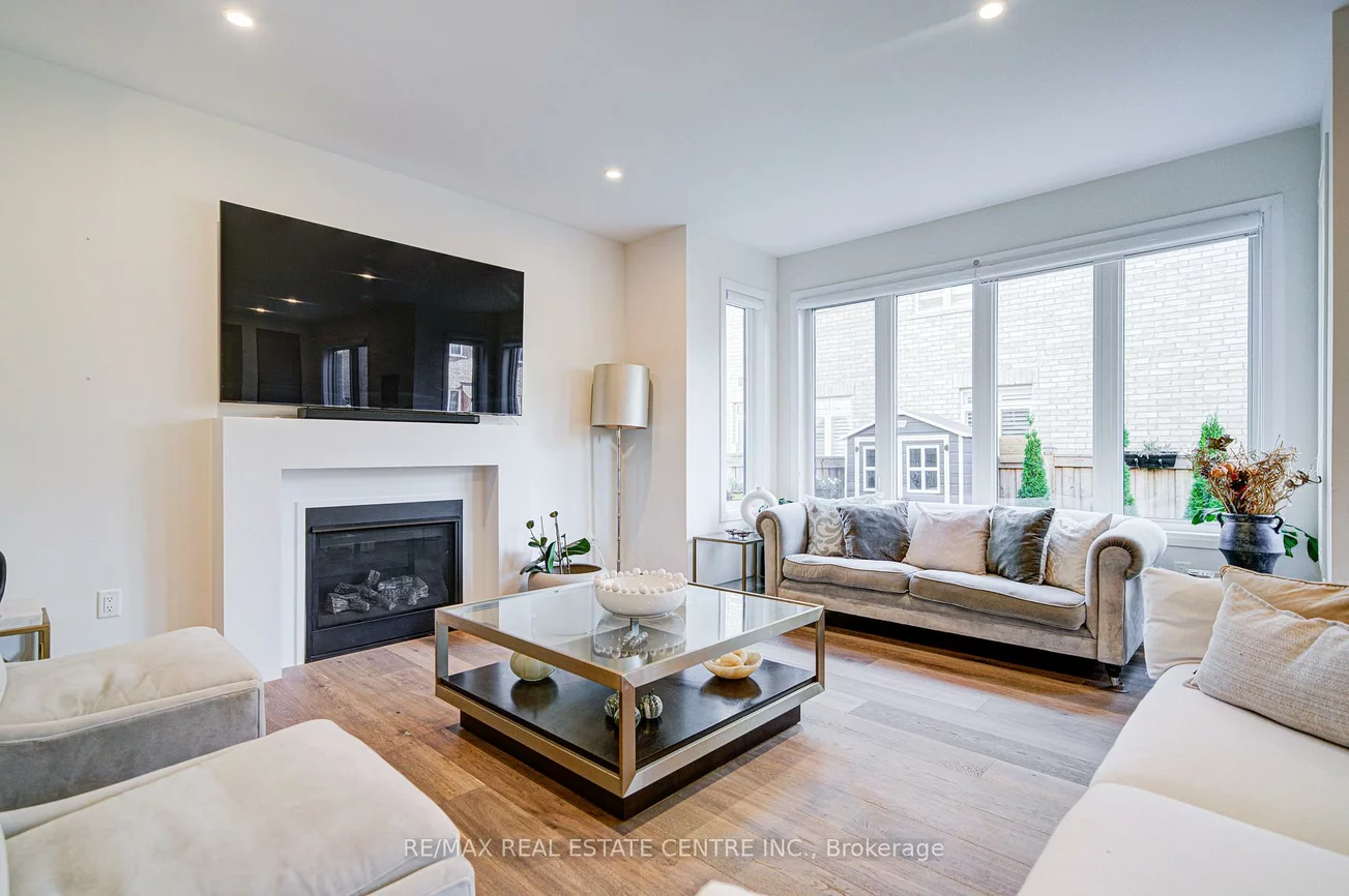 3268, Cloise, 1008 - GO Glenorchy, Oakville