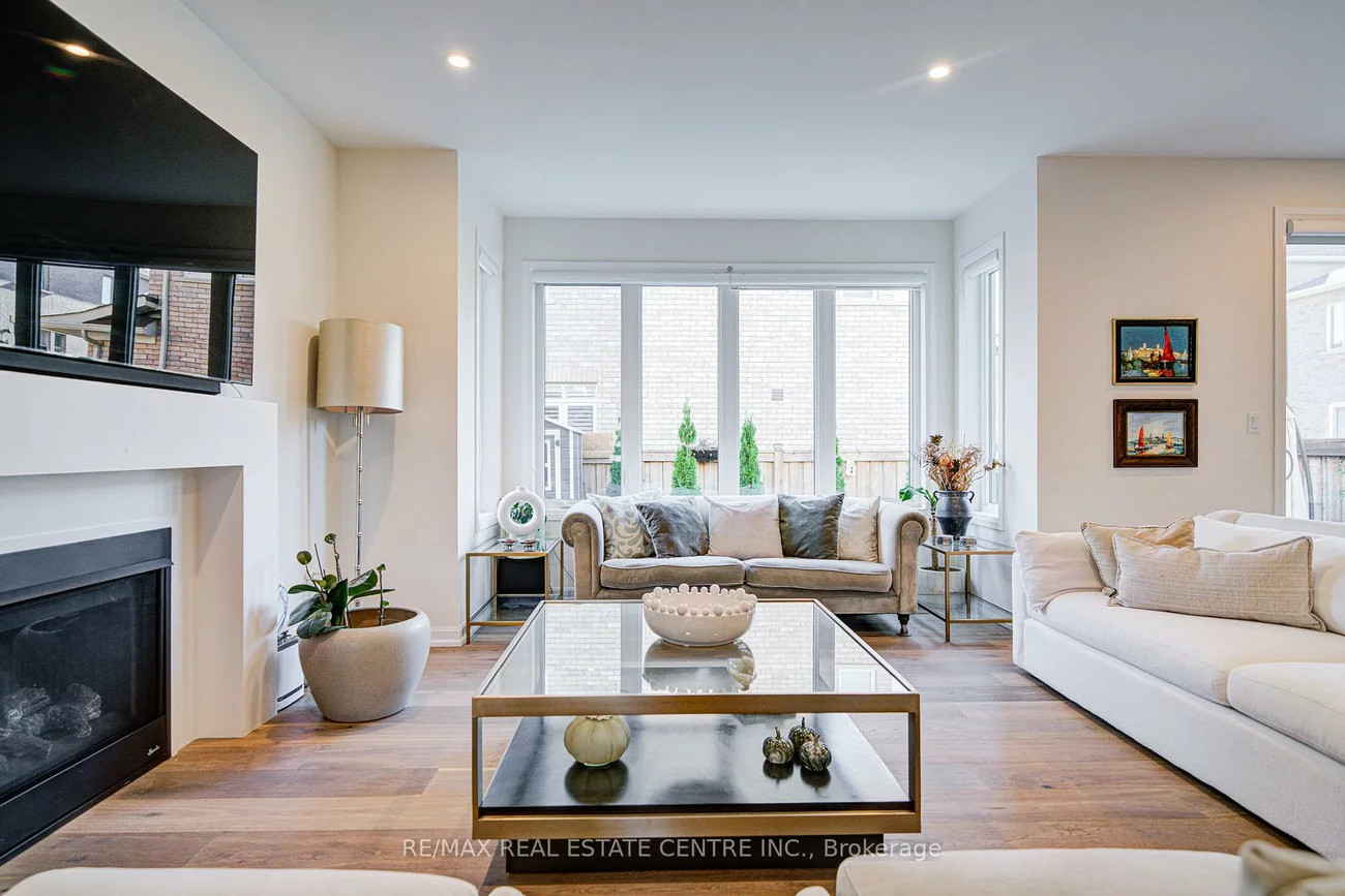 3268, Cloise, 1008 - GO Glenorchy, Oakville