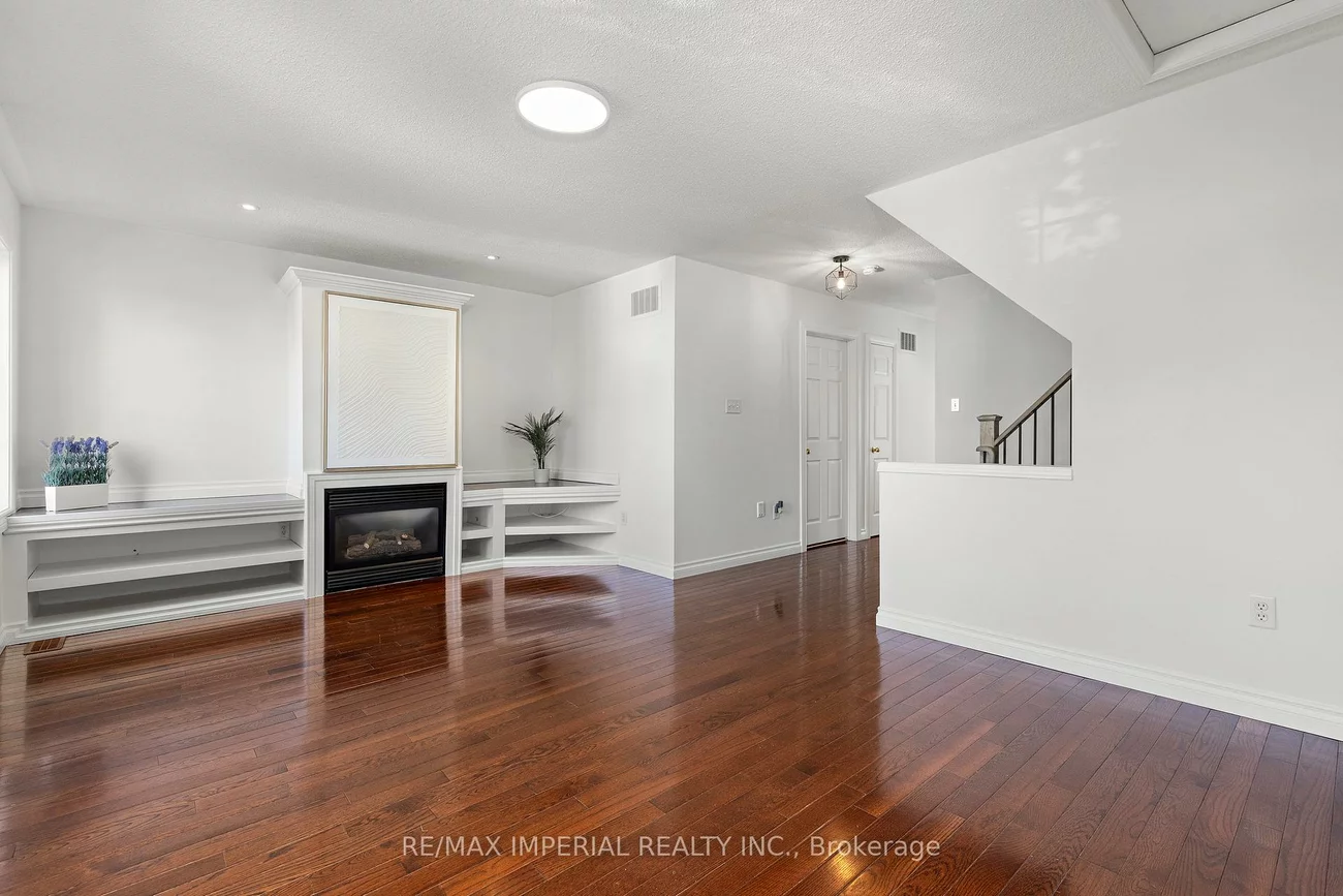 94, Littlewood, 1015 - RO River Oaks, Oakville