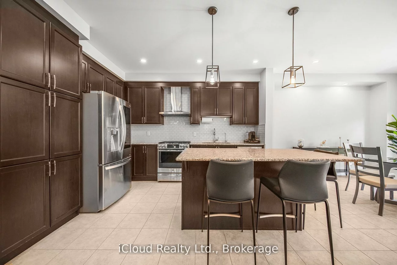 3327, Erasmum, 1008 - GO Glenorchy, Oakville