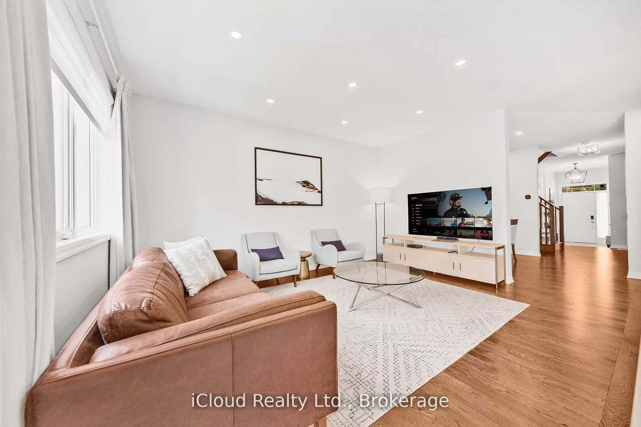 3327, Erasmum, 1008 - GO Glenorchy, Oakville