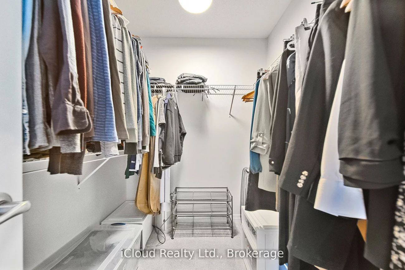 3327, Erasmum, 1008 - GO Glenorchy, Oakville