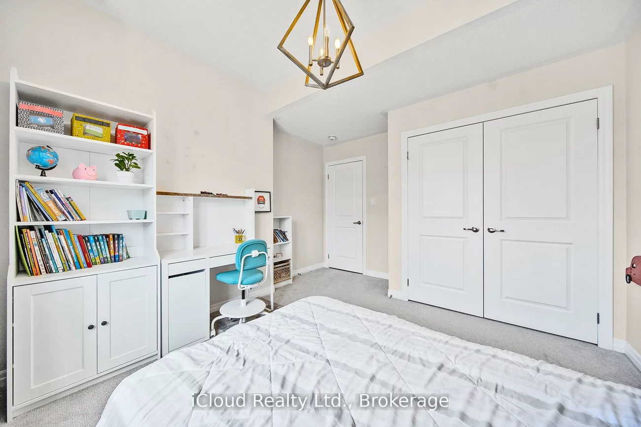 3327, Erasmum, 1008 - GO Glenorchy, Oakville