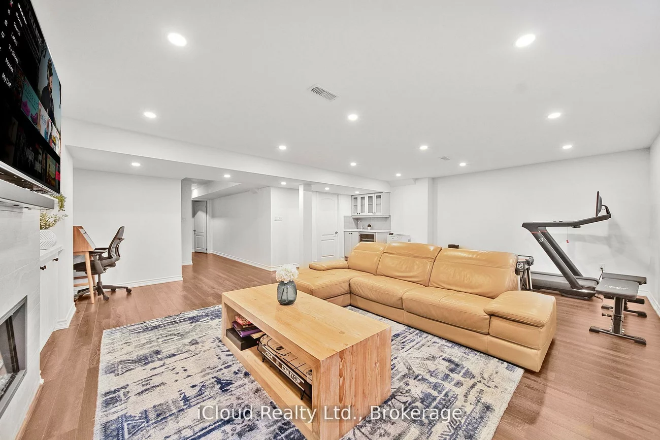 3327, Erasmum, 1008 - GO Glenorchy, Oakville