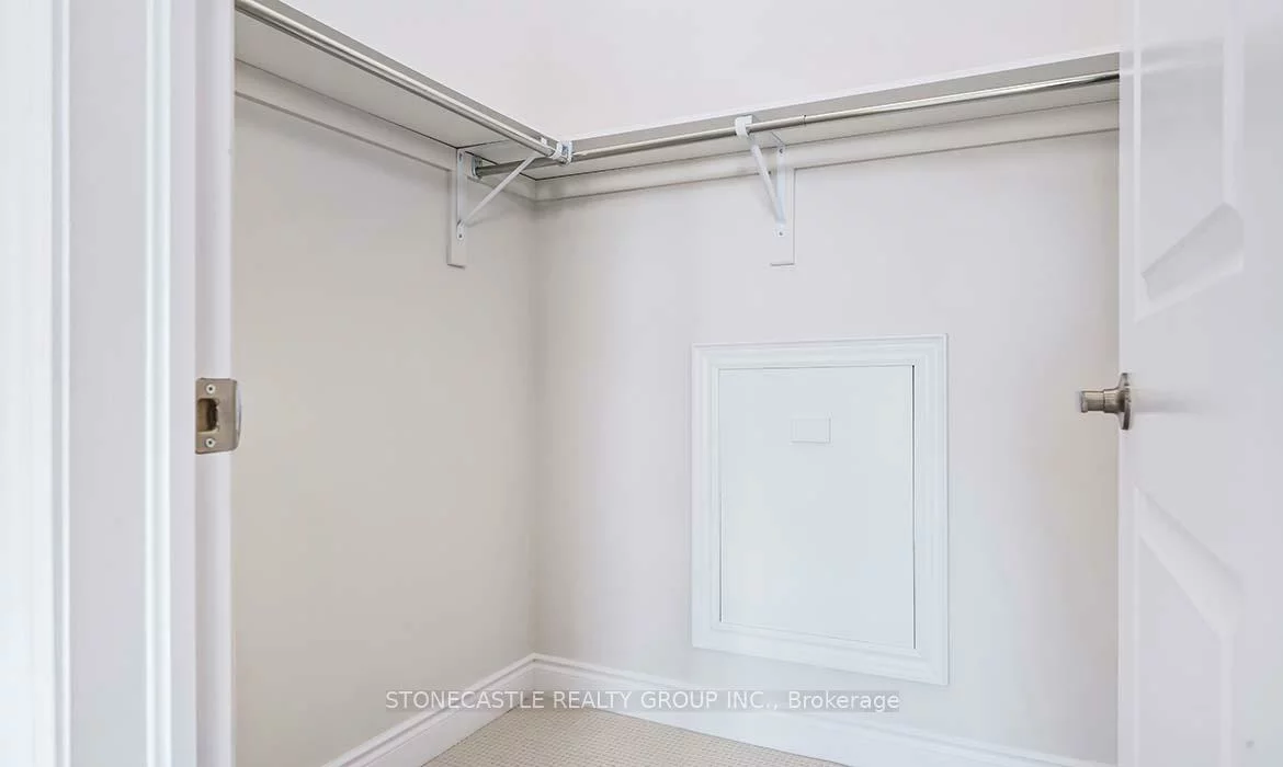 1300, Anthonia, 1010 - JM Joshua Meadows, Oakville