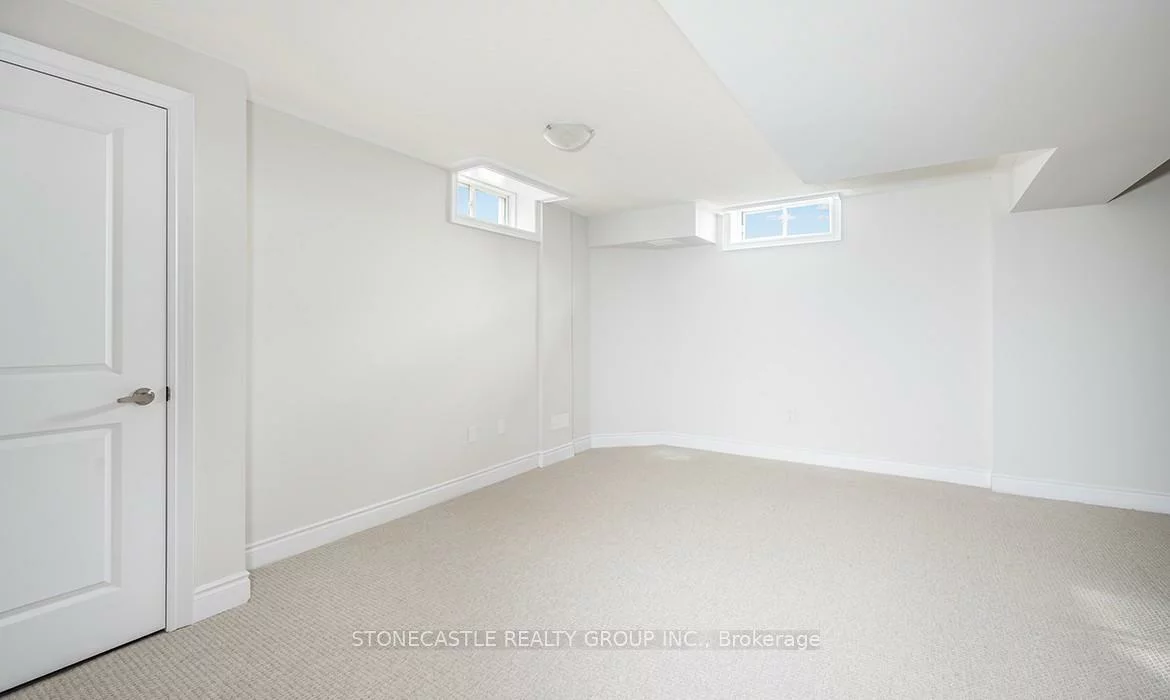 1388, Courtleigh, 1010 - JM Joshua Meadows, Oakville