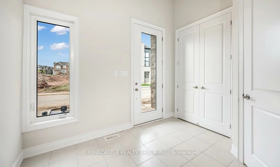 1388, Courtleigh, 1010 - JM Joshua Meadows, Oakville