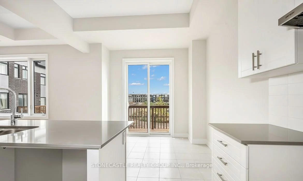 1388, Courtleigh, 1010 - JM Joshua Meadows, Oakville