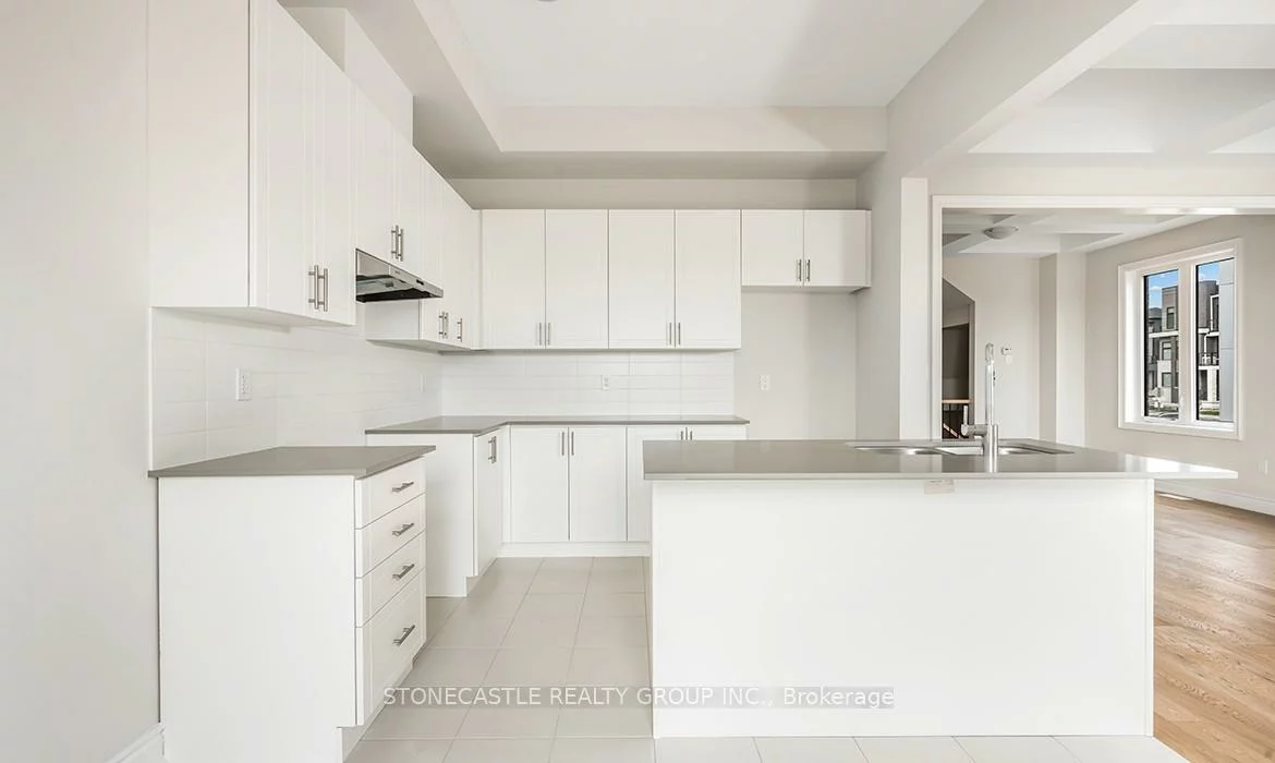 1388, Courtleigh, 1010 - JM Joshua Meadows, Oakville