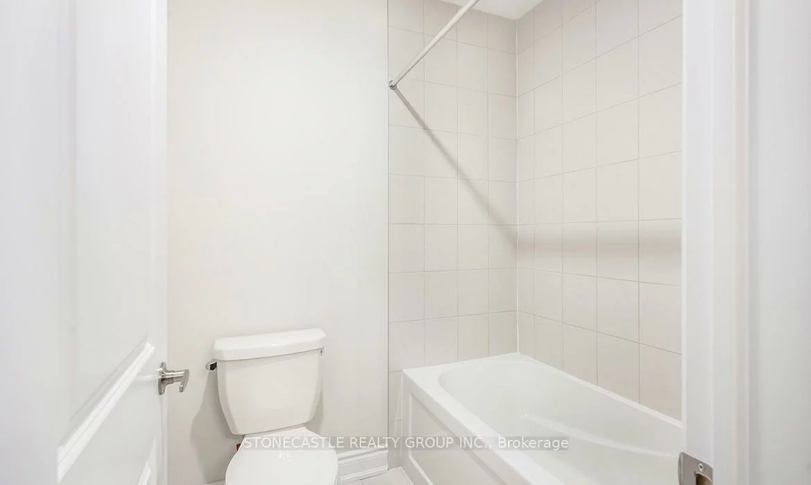 1388, Courtleigh, 1010 - JM Joshua Meadows, Oakville