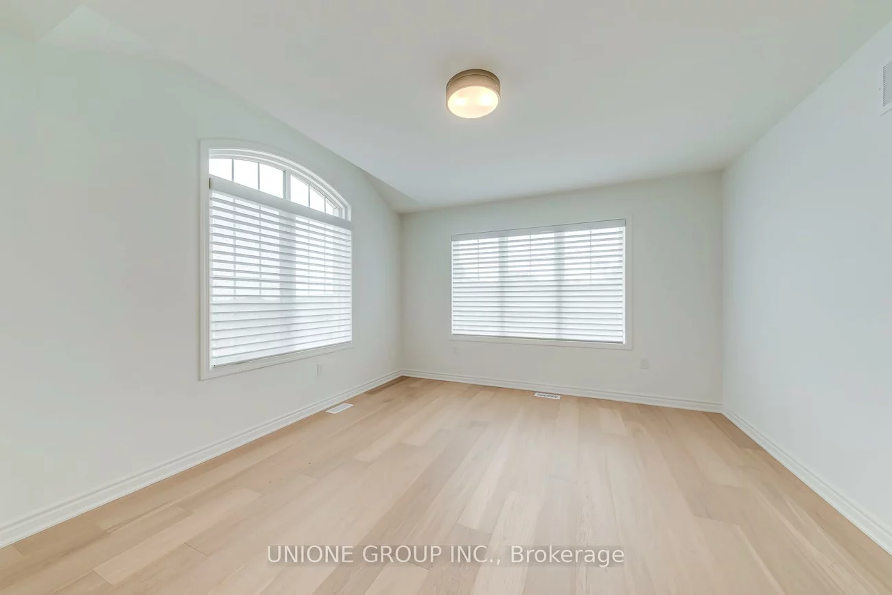 1305, Courtleigh, 1010 - JM Joshua Meadows, Oakville