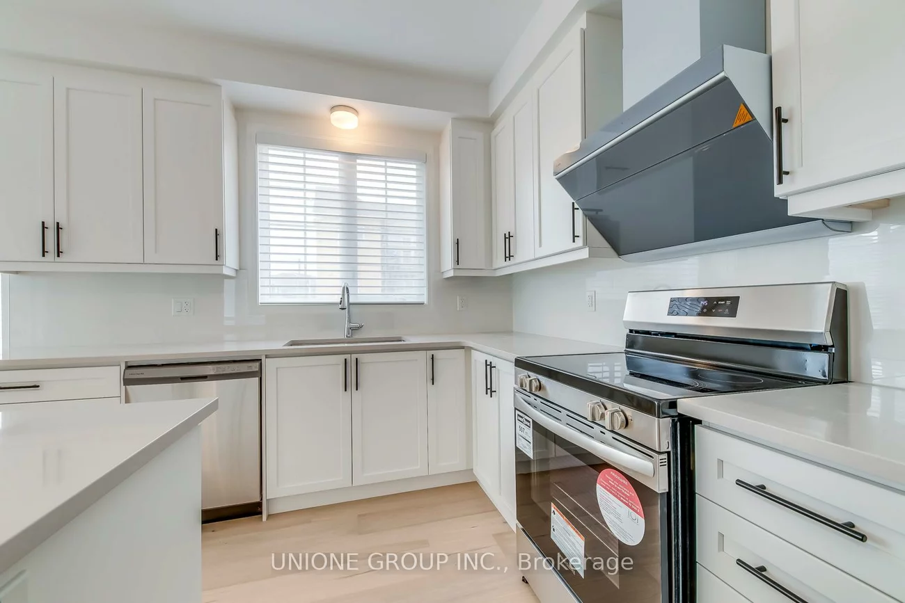 1305, Courtleigh, 1010 - JM Joshua Meadows, Oakville