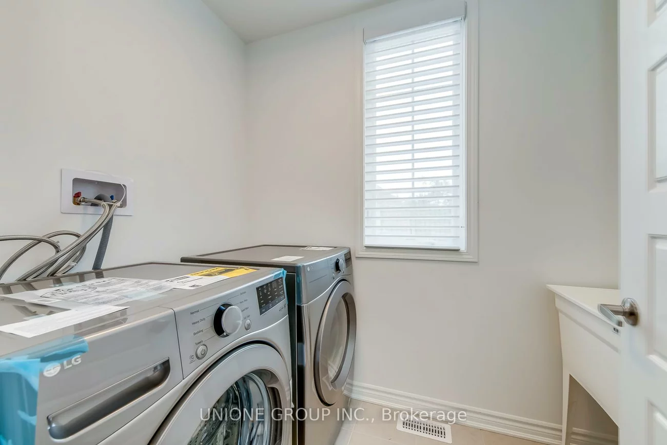 1305, Courtleigh, 1010 - JM Joshua Meadows, Oakville