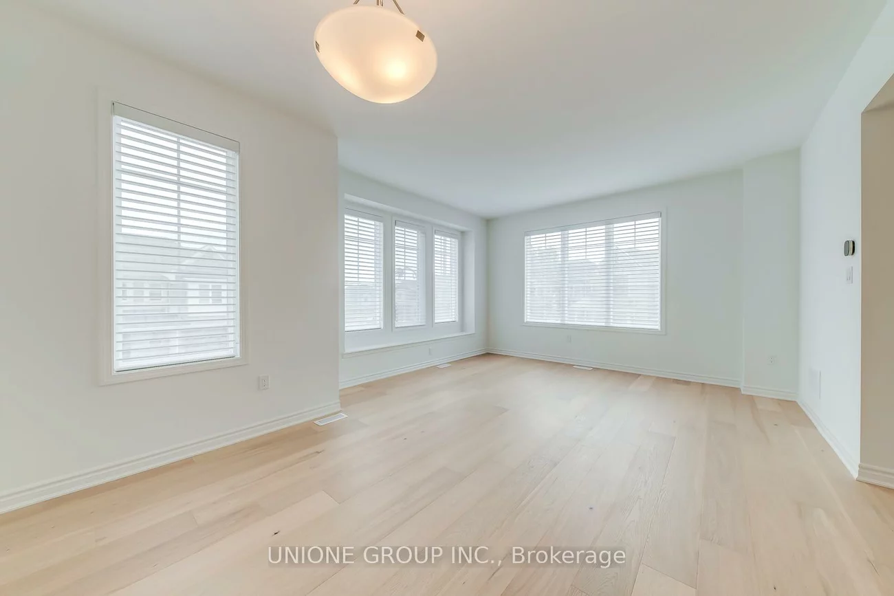 1305, Courtleigh, 1010 - JM Joshua Meadows, Oakville