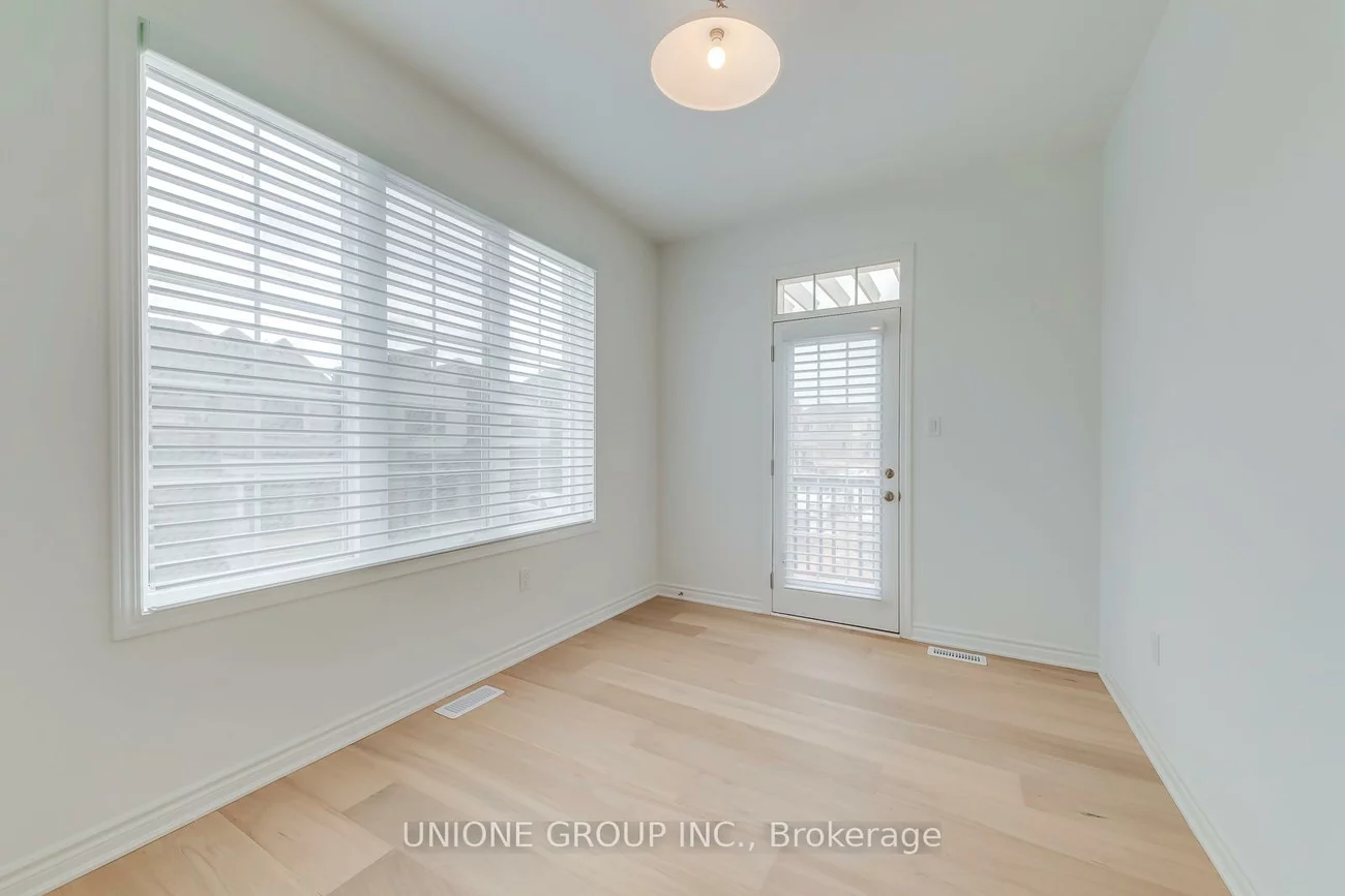 1305, Courtleigh, 1010 - JM Joshua Meadows, Oakville