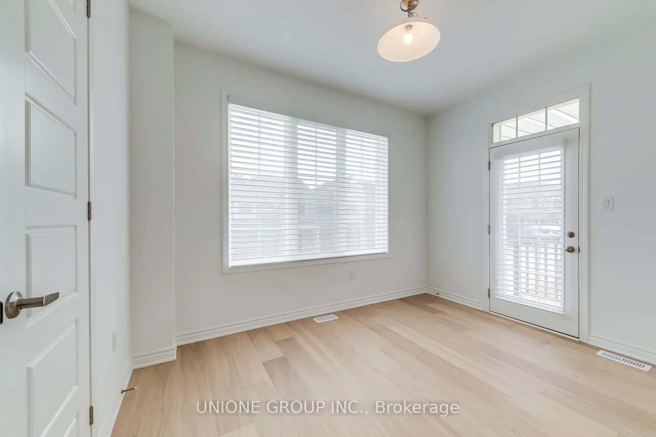 1305, Courtleigh, 1010 - JM Joshua Meadows, Oakville