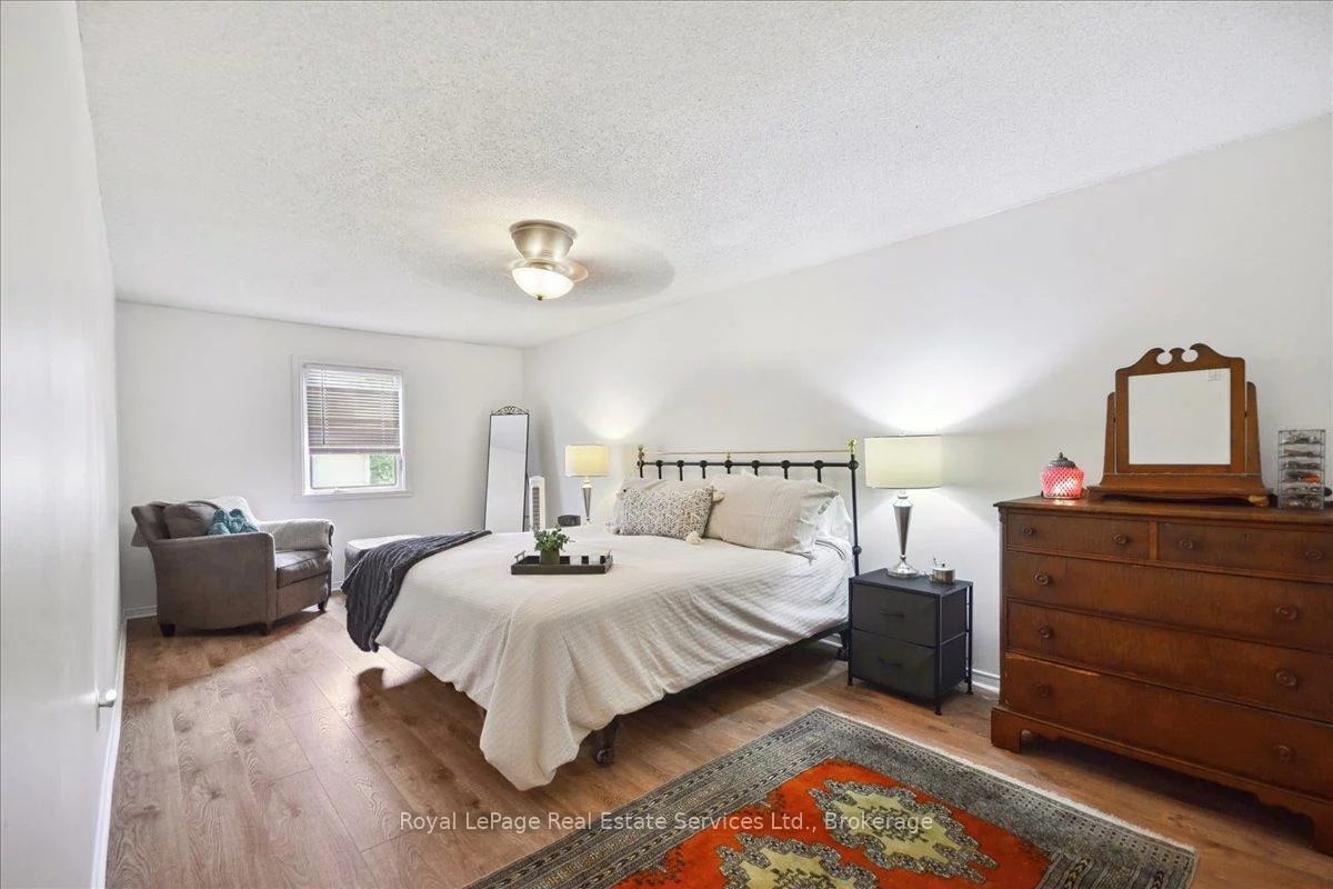 2248, MacLennan, 1015 - RO River Oaks, Oakville