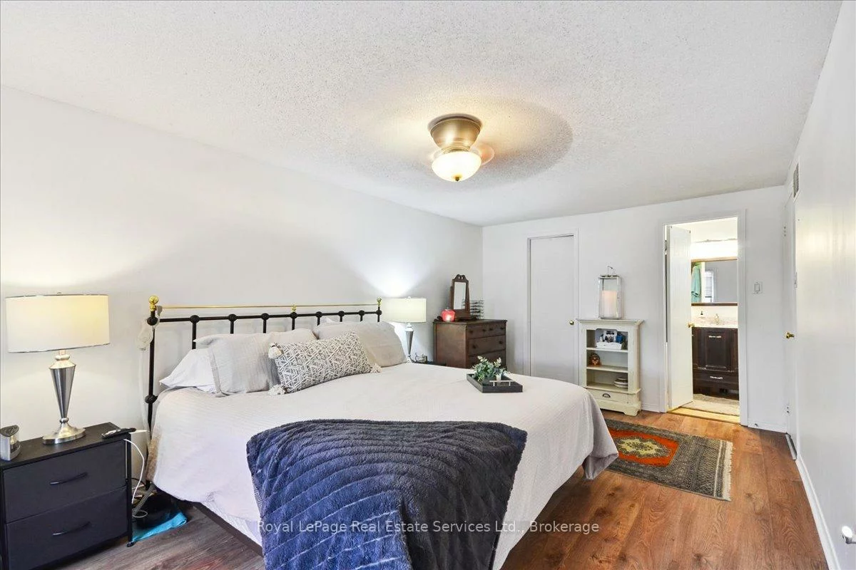 2248, MacLennan, 1015 - RO River Oaks, Oakville