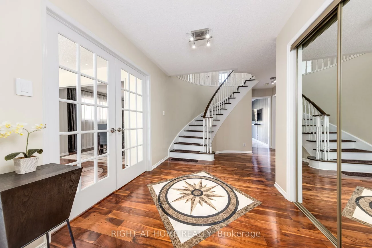 223, River Oaks, 1015 - RO River Oaks, Oakville