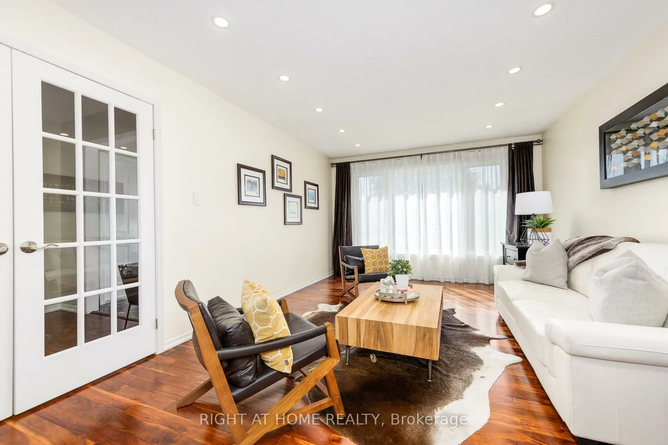 223, River Oaks, 1015 - RO River Oaks, Oakville