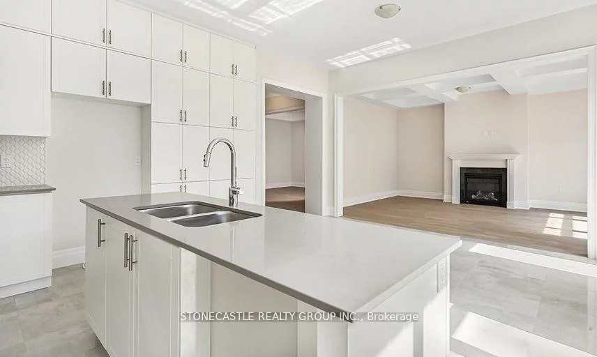 1326, Lynx, 1010 - JM Joshua Meadows, Oakville