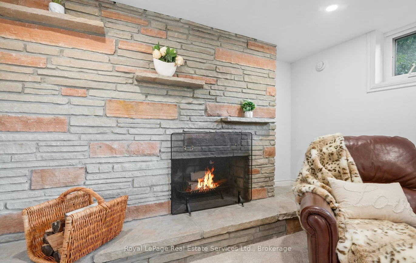 1465, Shamrock, 1017 - SW Southwest, Oakville
