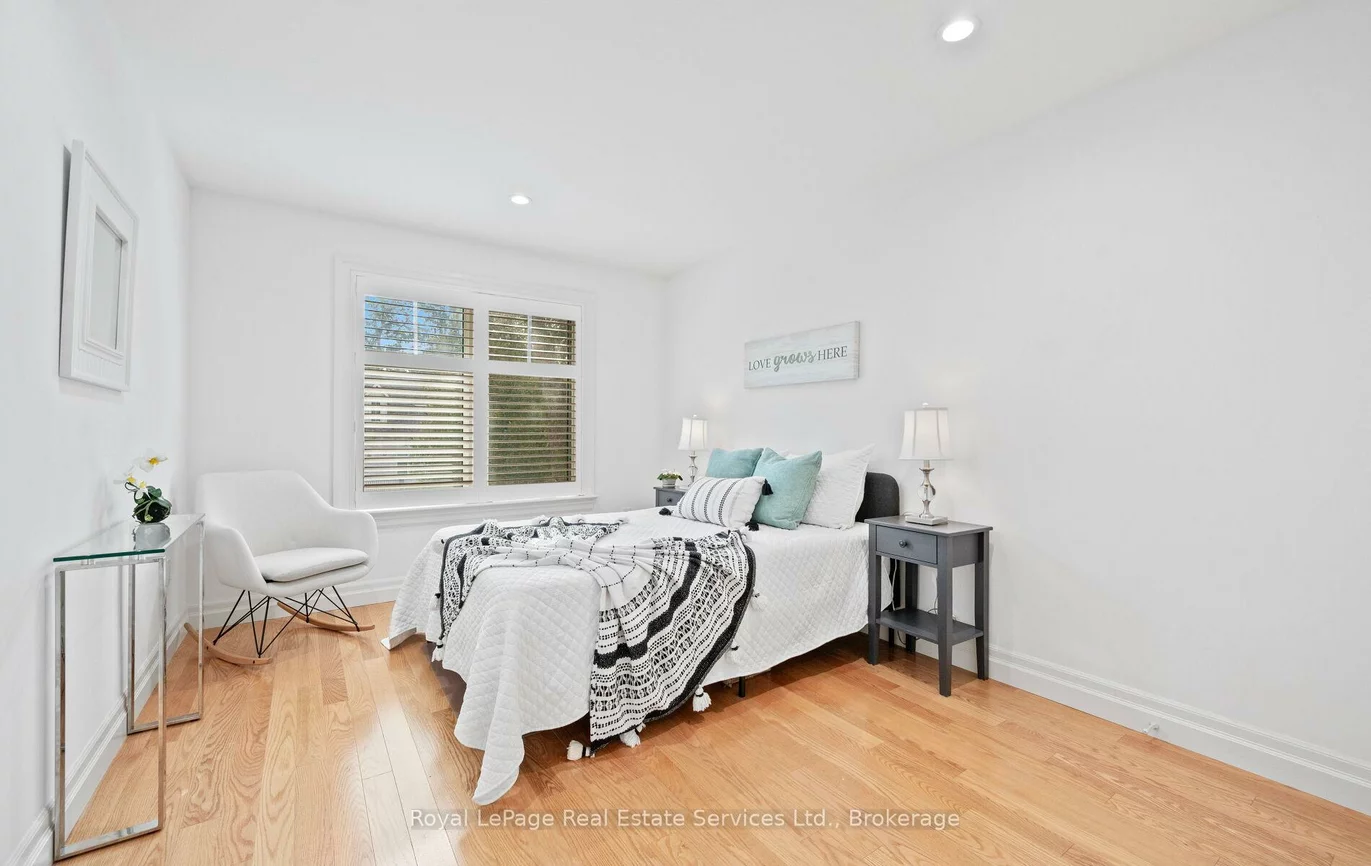 1465, Shamrock, 1017 - SW Southwest, Oakville