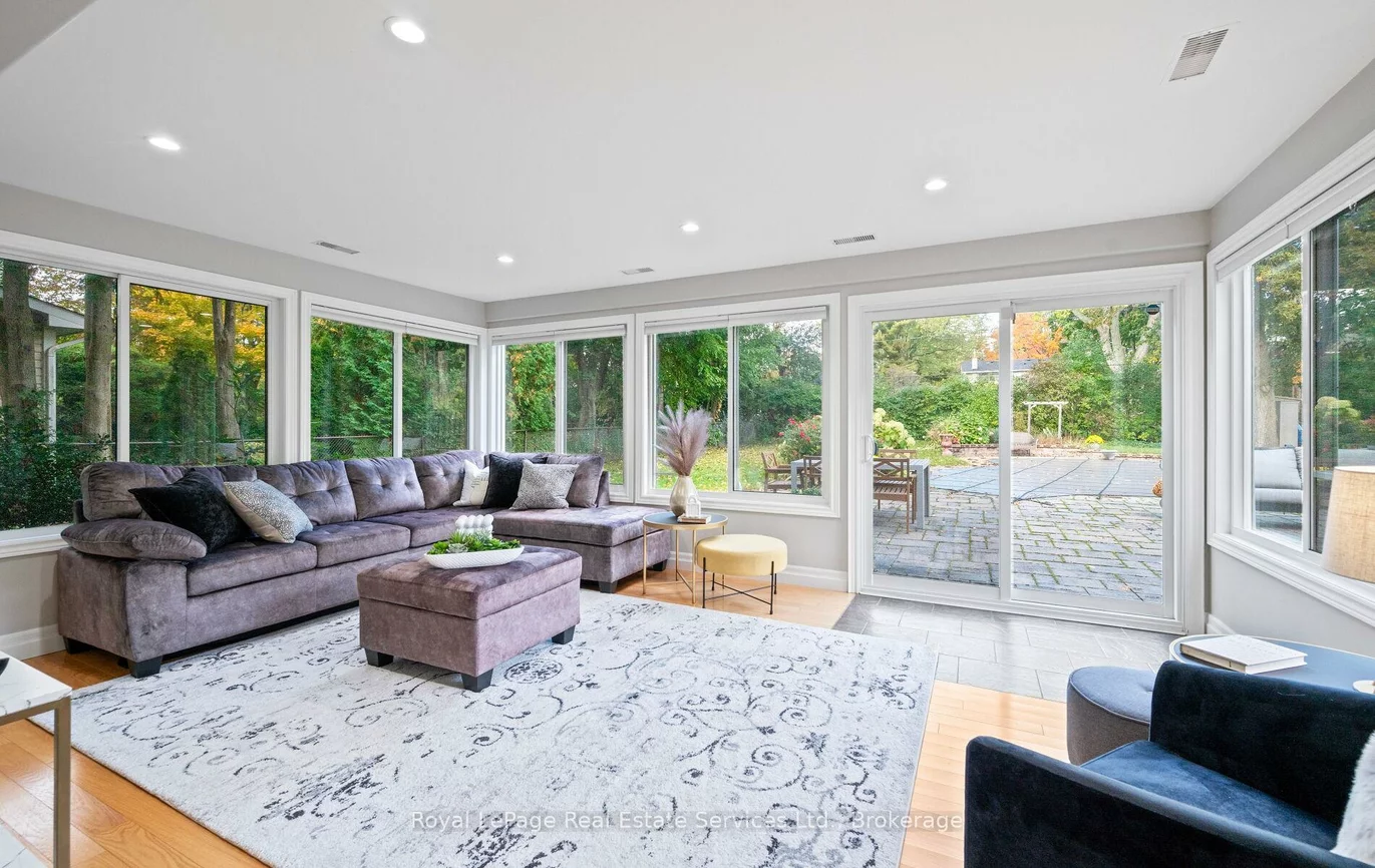 1465, Shamrock, 1017 - SW Southwest, Oakville