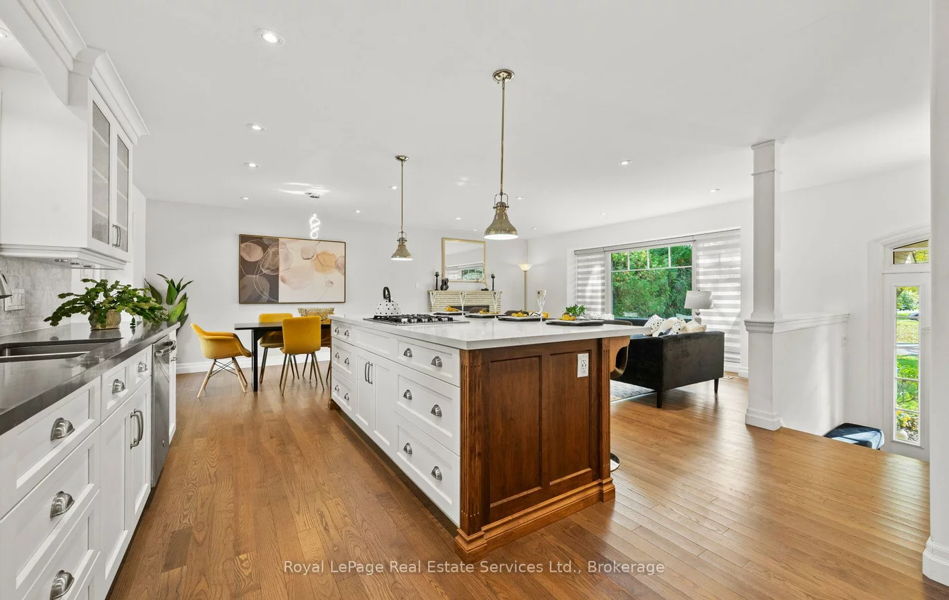 1465, Shamrock, 1017 - SW Southwest, Oakville
