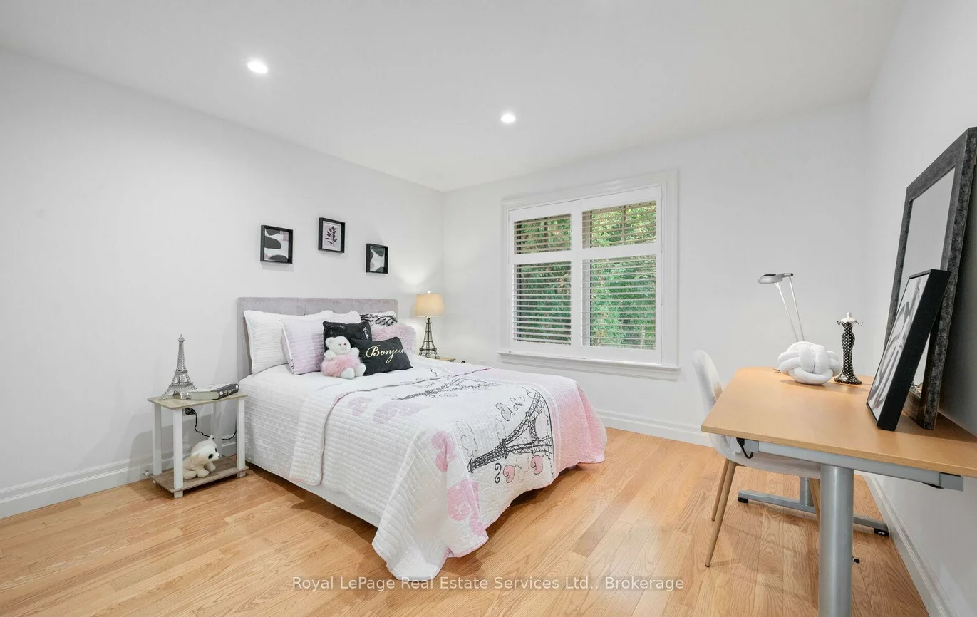 1465, Shamrock, 1017 - SW Southwest, Oakville