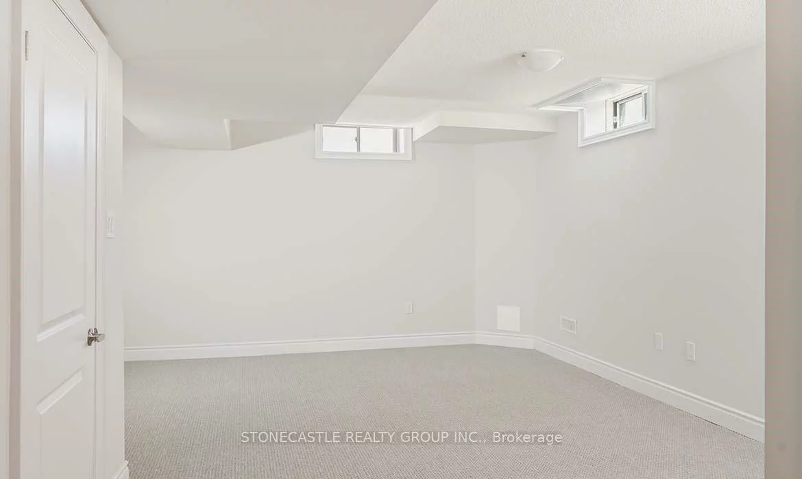 1378, Courtleigh, 1010 - JM Joshua Meadows, Oakville