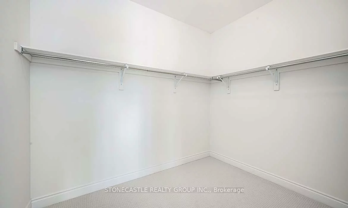 1378, Courtleigh, 1010 - JM Joshua Meadows, Oakville