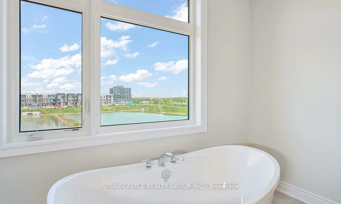 1378, Courtleigh, 1010 - JM Joshua Meadows, Oakville