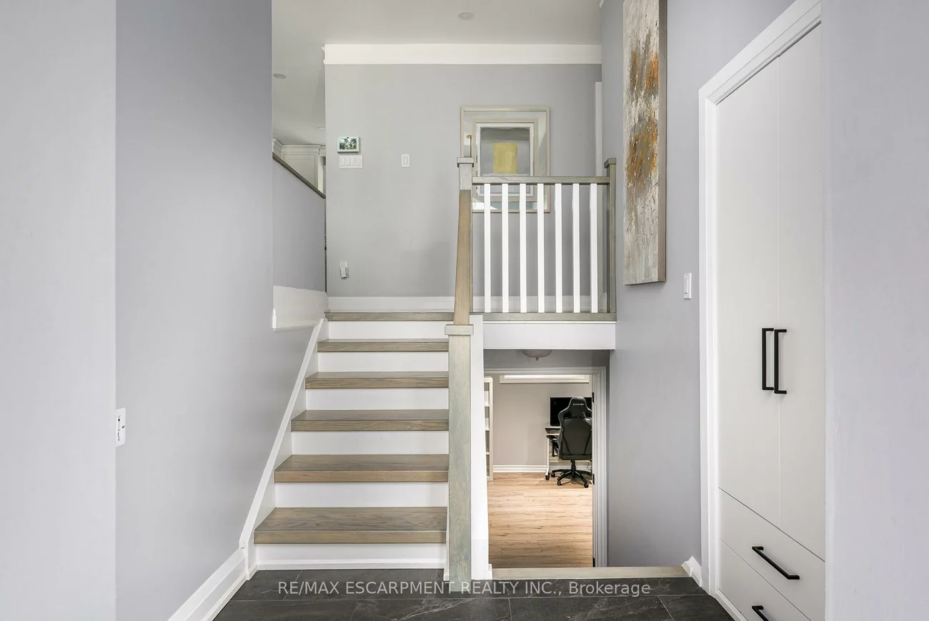 1220, LAMBETH, 1005 - FA Falgarwood, Oakville