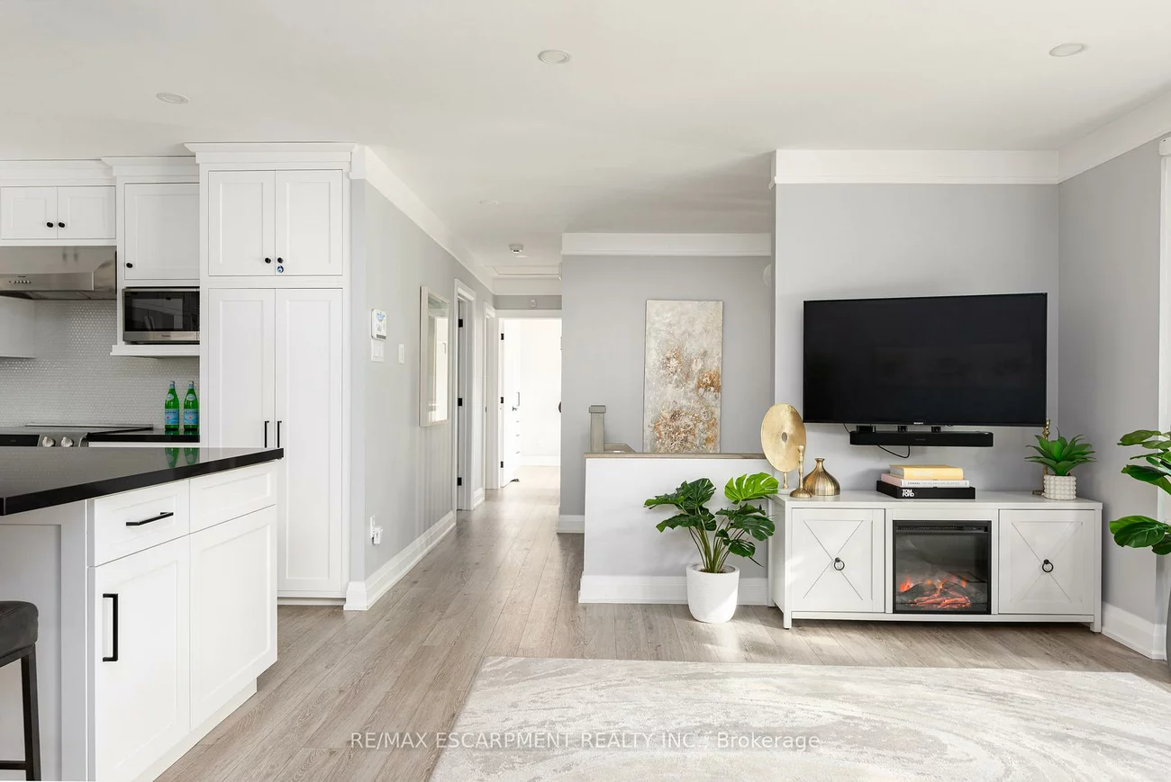 1220, LAMBETH, 1005 - FA Falgarwood, Oakville