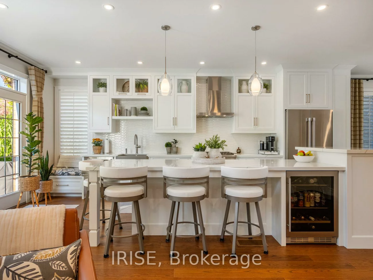 3367, Whilabout, 1001 - BR Bronte, Oakville