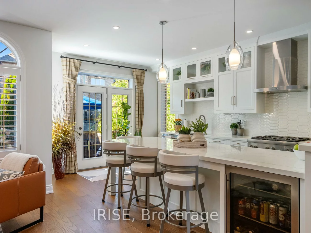 3367, Whilabout, 1001 - BR Bronte, Oakville